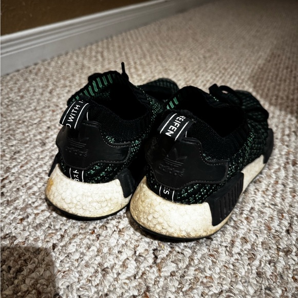 Adidas NMD Primeknit Size 8 - Picture 3 of 3